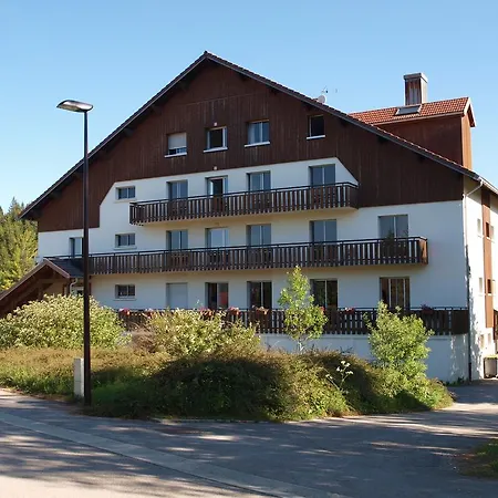 La Roche Du Trésor Village Vacances *