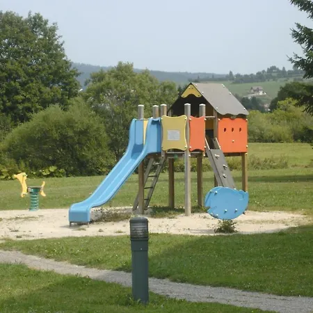 Maison d'hôtes La Roche Du Trésor Village Vacances